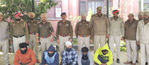 Read more about the article बडी खबर.. दोस्तो संग मिलकर 5 लाख रुपए लूटने /-