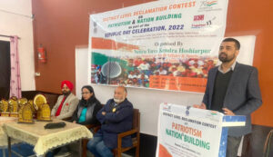 Read more about the article ਨਹਿਰੂ ਯੁਵਾ ਕੇਂਦਰ ਵਲੋਂ ਆਯੋਜਿਤ ਜ਼ਿਲ੍ਹਾ ਪੱਧਰੀ ਭਾਸ਼ਣ ਪ੍ਰਤੀਯੋਗਤਾ ’ਚ ਤਾਨਿਆ ਨੇ ਜਿੱਤਿਆ ਪਹਿਲਾ ਪੁਰਸਕਾਰ ਤੇ 5 ਹਜ਼ਾਰ ਰੁਪਏ ਦਾ ਨਕਦ ਇਨਾਮ