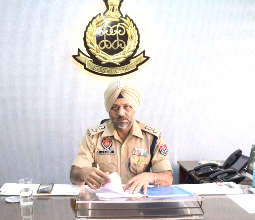 You are currently viewing ਹੁਸ਼ਿਆਰਪੁਰ ਦੇ ਐਸ ਐਸ ਪੀ ਕੁਲਵੰਤ ਸਿੰਘ ਹੀਰ ਸਮੇਤ 8 ਐਸ ਐਸ ਪੀਜ ਦੇ ਤਬਾਦਲੇ.. ਪੜ੍ਹੋ ਲਿਸਟ