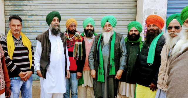 You are currently viewing ਬੀਜੇਪੀ ਦੇ ਨੇਤਾ ਸਿਆਸੀ ਲਾਹਾ ਖੱਟਣ ਲਈ ਬੇਤੁਕੇ ਬਿਆਨ ਦੇ ਕੇ ਪੰਜਾਬੀਆਂ ਤੇ ਕਿਸਾਨਾਂ ਨੂੰ ਬਦਨਾਮ ਕਰਨਾ ਬੰਦ ਕਰਨ : ਹਰਪ੍ਰੀਤ ਸਿੰਘ ਕਾਹਲੋਂ