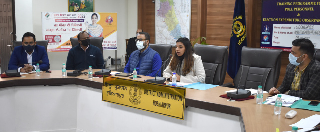 Read more about the article ਜ਼ਿਲ੍ਹੇ ’ਚ ਆਦਰਸ਼ ਚੋਣ ਜ਼ਾਬਤਾ ਲਾਗੂ ਕਰਾਉਣ ’ਚ ਅਧਿਕਾਰੀ ਨਾ ਅਪਨਾਉਣ ਕੋਈ ਲਾਪ੍ਰਵਾਹੀ : ਅਪਨੀਤ ਰਿਆਤ