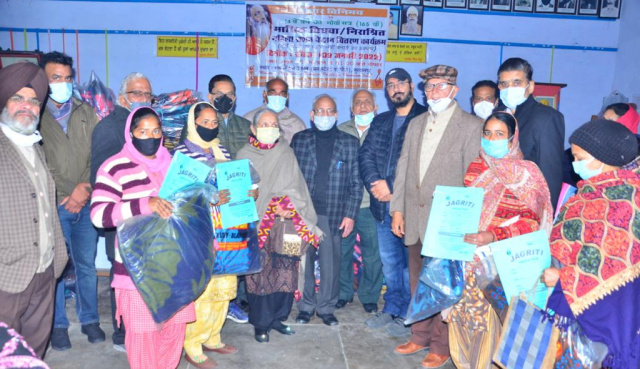 Read more about the article ਚਿੰਨਮਯ ਮਿਸ਼ਨ ਗੁਰਦਾਸਪੁਰ ਵੱਲੋਂ ਵਿਧਵਾ/ਬੇਸਹਾਰਾ ਅੋਰਤਾ ਨੂੰ ਆਤਮ ਨਿਰਭਰ ਬਨ੍ਹਾਉਣ ਦੇ ਮਕਸਦ ਨਾਲ ਮਾਸਿਕ ਰਾਸ਼ਨ ਵੰਡ ਸਮਾਗਮ ਕਰਵਾਇਆ