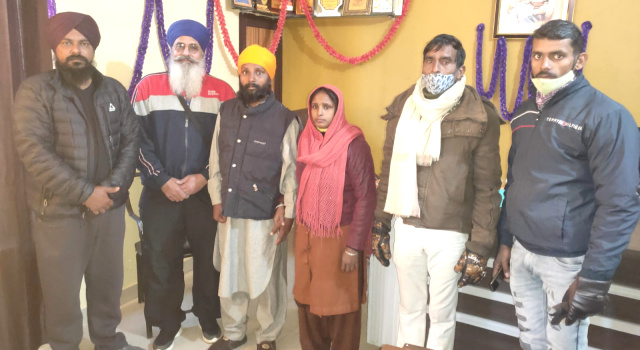 You are currently viewing ਬਾਬਾ ਦੀਪ ਸਿੰਘ ਸੇਵਾ ਦਲ ਐਂਡ ਵੈਲਫੇਅਰ ਸੁਸਾਇਟੀ ਨੇ ਇੱਕ ਹੋਰ ਵਿਅਕਤੀ ਨੂੰ ਉਸਦੇ ਪਰਿਵਾਰ ਨਾਲ ਮਿਲਾਇਆ