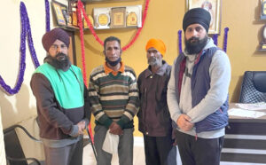 Read more about the article ਬਾਬਾ ਦੀਪ ਸਿੰਘ ਸੇਵਾ ਸੋਸਾਇਟੀ ਗੜਦੀਵਾਲਾ ਨੇ ਘਰ ਤੋਂ ਲਾਪਤਾ ਵਿਅਕਤੀ ਨੂੰ ਪਰਿਵਾਰ ਨਾਲ ਮਿਲਾਇਆ