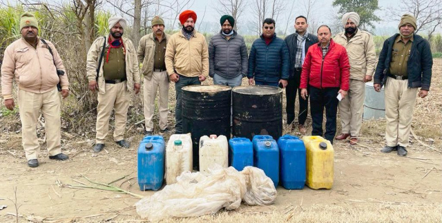 Read more about the article ਵਿਧਾਨ ਸਭਾ ਚੋਣਾਂ-2022 ਦੇ ਮੱਦੇਨਜ਼ਰ ਆਬਕਾਰੀ ਵਿਭਾਗ ਵਲੋਂ ਛਾਪੇਮਾਰੀ ਮੁਹਿੰਮ ਵਿੱਢੀ