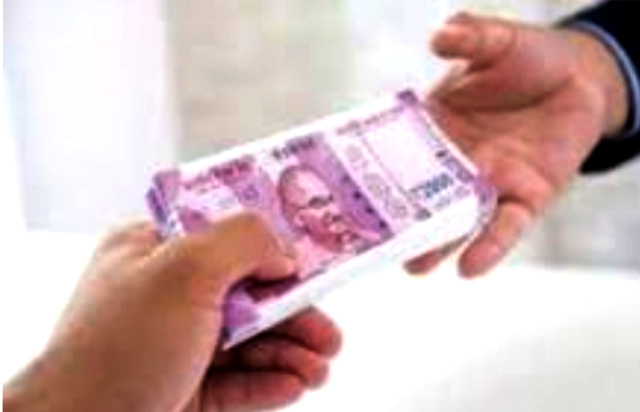 You are currently viewing ਆਈ.ੲੈ.ਐੱਸ.ਅਧਿਕਾਰੀ 2 ਲੱਖ ਰੁਪਏ ਦੀ ਰਿਸ਼ਵਤ ਲੈਂਦੇ ਹੋਏ ਰੰਗੇ ਹੱਥੀਂ ਗ੍ਰਿਫ਼ਤਾਰ