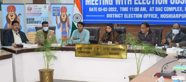 You are currently viewing ਵਿਧਾਨ ਸਭਾ ਚੋਣਾਂ-2022 ; ਅਬਜ਼ਰਵਰਾਂ ਨੇ ਅਧਿਕਾਰੀਆਂ ਨਾਲ ਮੀਟਿੰਗ ਕਰਕੇ ਚੋਣ ਸਬੰਧੀ ਤਿਆਰੀਆਂ ਦਾ ਲਿਆ ਜਾਇਜ਼ਾ
