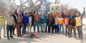 Read more about the article ਬੇਗਮਪੁਰਾ ਟਾਇਗਰ ਫੋਰਸ ਨੇ ਹੁਸ਼ਿਆਰਪੁਰ ਡਿਸਟ੍ਰਿਕ ਕ੍ਰਿਕਟ ਐਸੋਸੀਏਸ਼ਨ ਦੇ ਅਹੁਦੇਦਾਰਾਂ ਦਾ ਕੀਤਾ ਰੱਜ ਕੇ ਪਿੱਟ ਸਿਆਪਾ