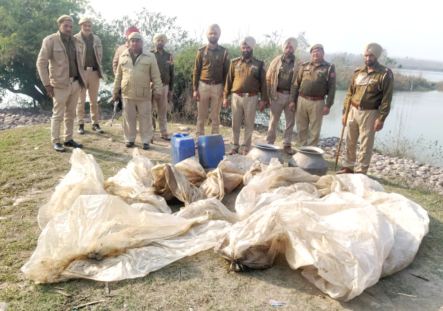 Read more about the article दसूहा : नशे के खिलाफ चलाए गए अभियान में पुलिस को मिली बड़ी सफलता : एस.एस.पी