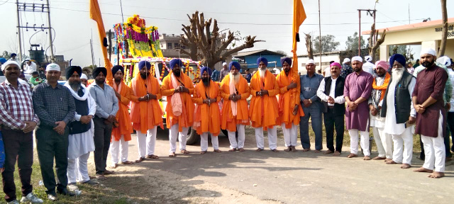 You are currently viewing ਪਿੰਡ ਜੌਹਲਾਂ ‘ਚ ਸਜਾਇਆ ਨਗਰ ਕੀਰਤਨ