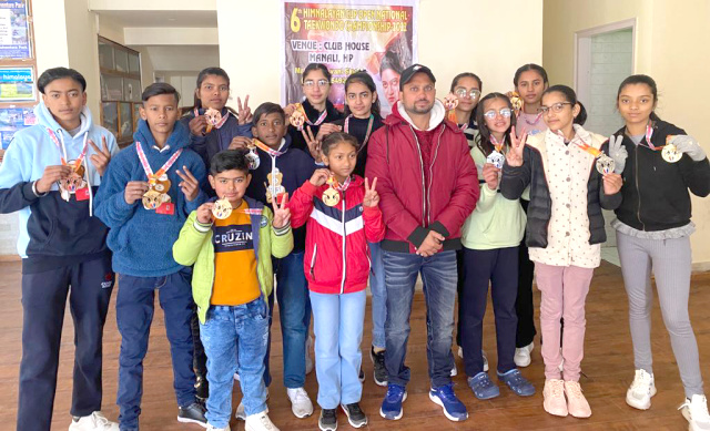 You are currently viewing 6 वीं ओपन नेशनल ताइक्वांडो चैंपियनशिप में कृष्णा ताइक्वांडो अकादमी गढ़दीवाला ने किए 13 मेडल हासिल