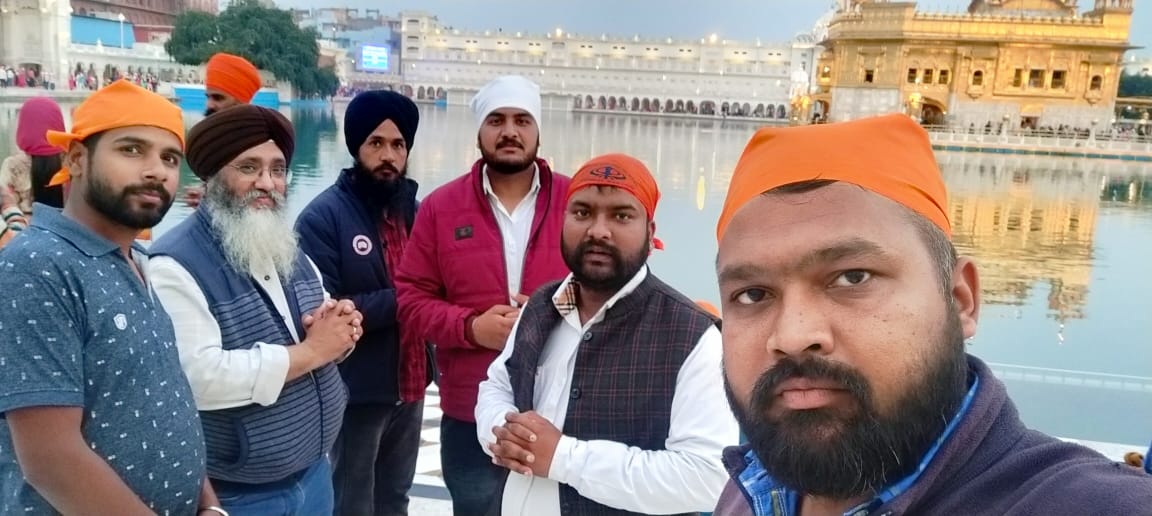 You are currently viewing ਅਕਾਲੀ ਬਸਪਾ ਗਠਜੋੜ ਦੇ ਵਰਕਰਾਂ ਵੱਲੋਂ ਸਰਦਾਰ ਲਖਵਿੰਦਰ ਲੱਖੀ ਦੀ ਜਿੱਤ ਦੀ ਕਿੱਤੀ ਅਰਦਾਸ , ਹੋਏ ਦਰਬਾਰ ਸਾਹਿਬ ਵਿਖੇ ਨਤਮਸਤਕ