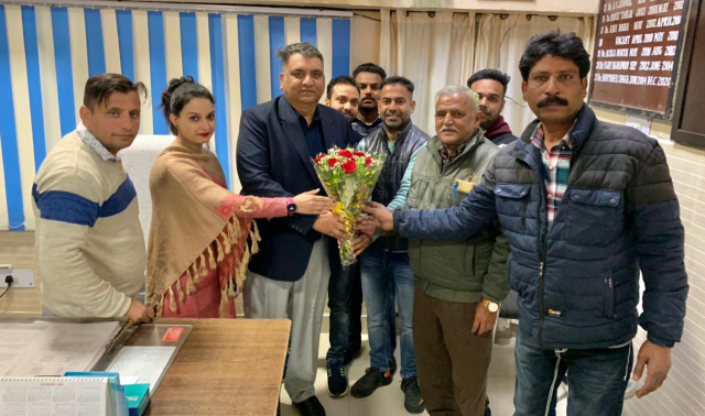 Read more about the article डा.सुनील चंद ने बतौर एसएमओ सिविल अस्पताल का चार्ज संभाला