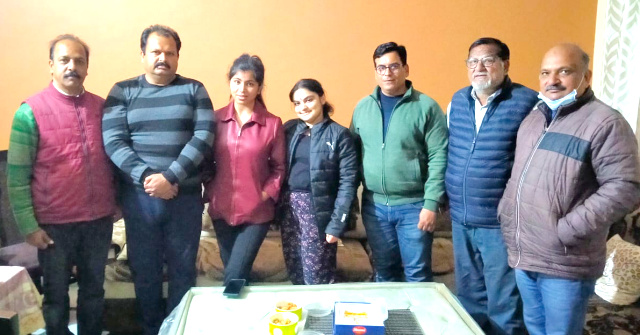 Read more about the article यूक्रेन में फंसी पठानकोट की 2 बेटियां जिया मल्होत्रा और तन्वी सैनी सकुशल पहुंची अपने घर