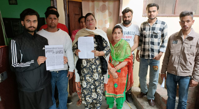 You are currently viewing आम आदमी पार्टी की स्टेट ज्वाइंट सेकेट्री बबिता खोसला ने एसएचओ पर लगाए झूठा मामला दर्ज करने के आरोप