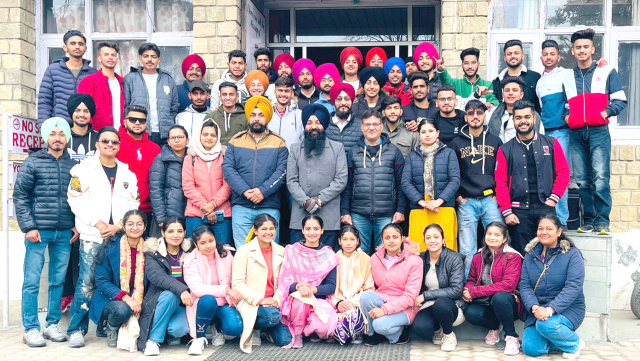 You are currently viewing ਖ਼ਾਲਸਾ ਕਾਲਜ ਗੜ੍ਹਦੀਵਾਲਾ ਦੇ ਵਿਦਿਆਰਥੀਆਂ ਦਾ ਵਿਦਿਅਕ ਟੂਰ