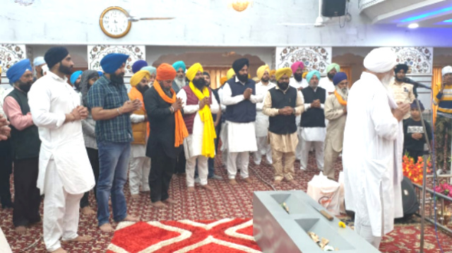 Read more about the article ਸ.ਜਸਬੀਰ ਸਿੰਘ ਰਾਜਾ ਜਿੱਤਣ ਤੋਂ ਬਾਅਦ ਗੁਰਦੁਆਰਾ ਸ੍ਰੀ ਰਾਮਪੁਰ ਖੇੜਾ ਸਾਹਿਬ ਹੋਏ ਨਤਮਸਤਕ 