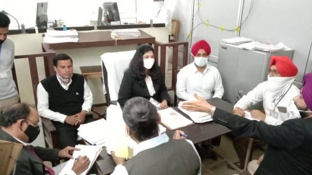 Read more about the article ਕੋਰਟ ਕੰਪਲੈਕਸ ਬਲਾਚੌਰ ‘ਚ ਲੱਗੀ ਕੋਮੀ ਲੋਕ ਅਦਾਲਤ ਰਾਹੀ ਆਪਸੀ ਸੈਂਟਲਮੈਂਟ ਨਾਲ ਹੋਇਆ ਨਿਪਟਾਰਾ