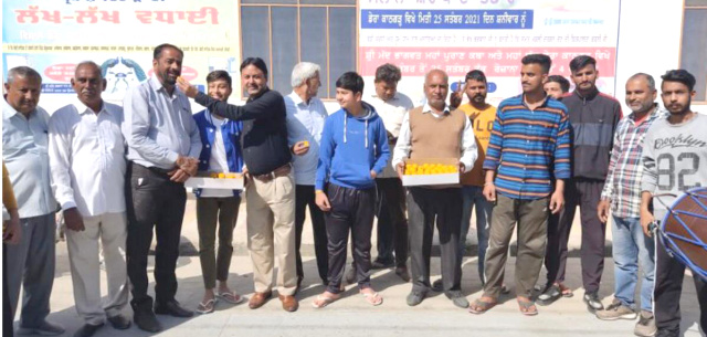 You are currently viewing ਰਿਵਾਇਤੀ ਪਾਰਟੀਆਂ ਦੀ ਤਾਨਾਸ਼ਾਹੀ ਤੋਂ ਅੱਕੇ ਹੋਏ ਲੋਕਾਂ ਨੇ ਆਪਣੇ ਹੱਕਾਂ ਦੀ ਲੜਾਈ ਲੜੀ ਅਤੇ ਜਿੱਤ ਹਾਸਲ ਕੀਤੀ : ਬਲਵਿੰਦਰ ਕੁਮਾਰ