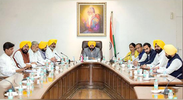 You are currently viewing ਪੰਜਾਬ ਕੈਬਨਿਟ ਦੀ ਪਹਿਲੀ ਮੀਟਿੰਗ ਚ ਬੇਰੁਜ਼ਗਾਰਾ ਲਈ ਕੀਤਾ ਵੱਡਾ ਐਲਾਨ.. ਪੜ੍ਹੋ ਪੂਰੀ ਖਬਰ..