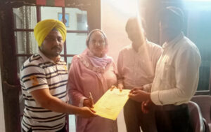 Read more about the article ਸਿੱਖਿਆ ਪ੍ਰੋਵਾਈਡਰ ਅਧਿਆਪਕ ਯੂਨੀਅਨ ਨੇ ਹਲਕਾ ਵਿਧਾਇਕ ਨੂੰ ਦਿੱਤਾ ਮੰਗ ਪੱਤਰ