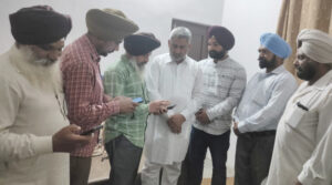 Read more about the article जंगलात वर्कर यूनियन के शिष्टमंडल ने मांगों को लेकर कैबिनेट मंत्री को दिया मांग पत्र