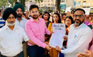 Read more about the article ਪੁਰਾਣੀ ਪੈਂਨਸਨ ਬਹਾਲੀ ਸੰਘਰਸ਼ ਕਮੇਟੀ ਦੇ ਸੱਦੇ ਤੇ ਐਨ ਪੀ ਐਸ ਮੁਲਾਜਮਾਂ ਵੱਲੋਂ ਕੀਤੀ ਗਈ ਹੜਤਾਲ ਵਿੱਚ ਭਰਵੀਂ ਸ਼ਮੂਲੀਅਤ