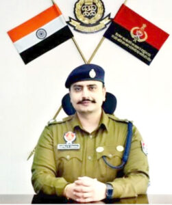 Read more about the article ਵੱਡੀ ਖਬਰ.. 13 IPS ਅਧਿਕਾਰੀਆਂ ਦਾ ਤਬਾਦਲਾ,ਸਰਤਾਜ ਸਿੰਘ ਚਾਹਲ ਹੋਣਗੇ ਹੁਸ਼ਿਆਰਪੁਰ ਦੇ ਨਵੇਂ ਐਸ ਐਸ ਪੀ