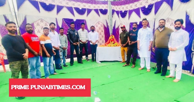 You are currently viewing ਸ਼ਿਵਰਾਤਰੀ ਦੇ ਮੌਕੇ ਤੇ ਨੌਜਵਾਨਾਂ ਵਲੋਂ ਦੁਸ਼ਹਿਰਾ ਗ੍ਰਾਉੰਡ ਵਿਖੇ ਵਿਸ਼ਾਲ ਲੰਗਰ ਲਗਾਇਆ ਗਿਆ