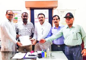 Read more about the article ਕੰਡੀ ਇਲਾਕੇ ਵਿੱਚ ਪਾਣੀ ਦਾ ਪੱਧਰ ਹੇਠਾਂ ਜਾਣ ਕਰਕੇ ਕੰਡੀ ਨਹਿਰ ਨੂੰ ਹੇਠਾਂ ਤੋਂ ਕੱਚੀ ਛੱਡਣ ਦੀ ਜ਼ੋਰਦਾਰ ਮੰਗ : ਸੰਜੀਵ ਮਨਹਾਸ