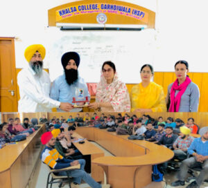 Read more about the article ਸ਼ਹੀਦ ਭਗਤ ਸਿੰਘ ਦੇ ਸ਼ਹੀਦੀ ਦਿਵਸ ਨੂੰ ਸਮਰਪਿਤ ਪੰਜਾਬੀ ਅਤੇ ਇਤਿਹਾਸ ਵਿਭਾਗ ਵੱਲੋਂ ਇੱਕ ਵਿਸ਼ੇਸ਼ ਲੈਕਚਰ ਕਰਵਾਇਆ