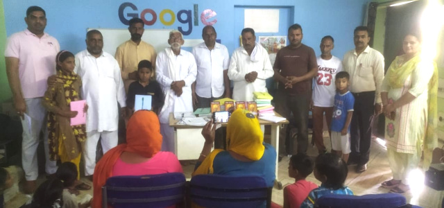 You are currently viewing ਪਹਿਲੀਆਂ ਪੁਜ਼ੀਸ਼ਨਾਂ ਪ੍ਰਾਪਤ ਕਰਨ ਵਾਲੇ ਹੋਣਹਾਰ ਵਿਦਿਆਰਥੀਆਂ ਦਾ ਸਕੂਲ ਪ੍ਰਬੰਧਕਾਂ ਵਲੋਂ ਸਨਮਾਨ