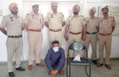 You are currently viewing ਗੜ੍ਹਦੀਵਾਲਾ : 150 ਗ੍ਰਾਮ ਹੈਰੋਇਨ ਸਮੇਤ ਇੱਕ ਨੌਜਵਾਨ ਪੁਲਿਸ ਅੜਿੱਕੇ 