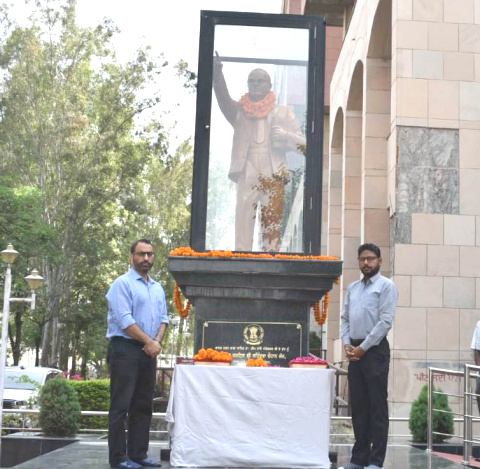 You are currently viewing ਜ਼ਿਲ੍ਹਾ ਪ੍ਰਸ਼ਾਸਨ ਨੇ ਮਨਾਇਆ ਡਾ.ਭੀਮ ਰਾਓ ਅੰਬੇਦਕਰ ਜੀ ਦਾ ਜਨਮ ਦਿਹਾੜਾ