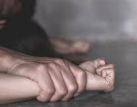 You are currently viewing 21 ਸਾਲਾ ਲੜਕੀ ਨੂੰ ਜਰੂਰੀ ਗੱਲ ਕਰਨ ਦੇ ਬਹਾਨੇ ਬੁਲਾ ਕੇ ਦਿੱਤਾ ਘਿਨੌਣੀ ਵਾਰਦਾਤ ਨੂੰ ਅੰਜਾਮ,ਤਿੰਨ ਤੇ ਮਾਮਲਾ ਦਰਜ