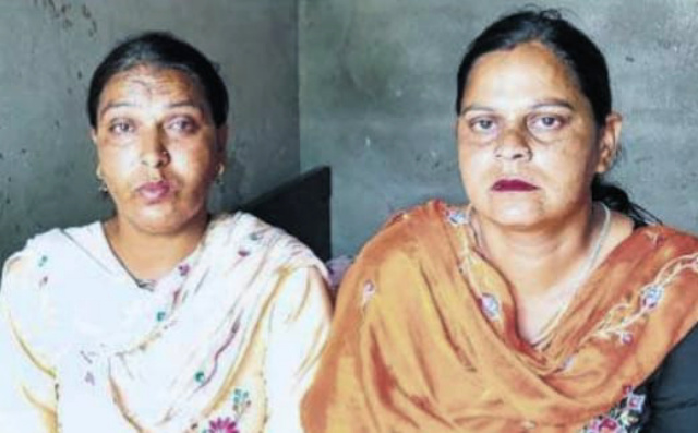 You are currently viewing ਦਿਨ ਦਿਹਾੜੇ ਇਕ ਔਰਤ ਦੇ ਪੈਸਿਆਂ ਵਾਲੇ ਲਿਫ਼ਾਫ਼ੇ ‘ਤੇ ਬਲੇਡ ਮਾਰ ਕੇ 27 ਹਜ਼ਾਰ ਰੁਪਏ ਕੀਤੇ ਚੋਰੀ