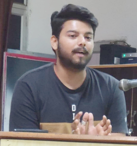 You are currently viewing ਨੌਜਵਾਨਾਂ ਨੂੰ ਨਸ਼ਿਆਂ ਤੋਂ ਦੂਰ ਰਹਿ ਕੇ ਖੇਡਾਂ ਤੇ ਸਮਾਜ ਸੇਵੀ ਕੰਮਾਂ ਵਿੱਚ ਹਿੱਸਾ ਲੈਣਾ ਚਾਹੀਦਾ ਹੈ : ਰਾਣਾ