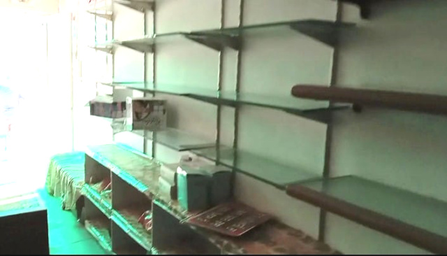 You are currently viewing ਵੱਡੀ ਖਬਰ.. ਚੋਰਾਂ ਨੇ ਦੋ ਦੁਕਾਨਾਂ ਦੇ ਸ਼ਟਰ ਭੰਨ ਕੇ ਲੱਖਾਂ ਰੁਪਏ ਦਾ ਕੀਮਤੀ ਸਾਮਾਨ ਚੋਰੀ ਕਰਕੇ ਪੁਲੀਸ ਨੂੰ ਲਲਕਾਰਿਆ  *