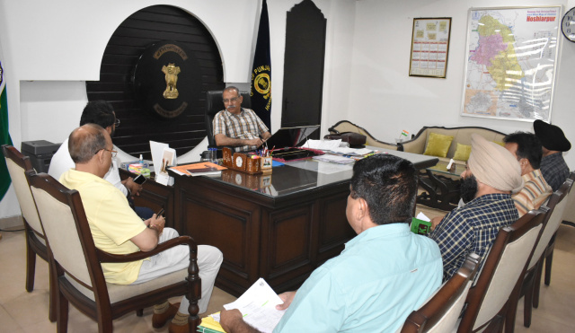 You are currently viewing ਹੁਸ਼ਿਆਰਪੁਰ ਜ਼ਿਲ੍ਹੇ ਨੂੰ ਸੈਰ-ਸਪਾਟਾ ਕੇਂਦਰ ਵਜੋਂ ਹੁਲਾਰਾ ਦੇਣ ਲਈ ਜ਼ਿਲ੍ਹਾ ਪ੍ਰਸਾਸ਼ਨ ਪੱਬਾਂ ਭਾਰ
