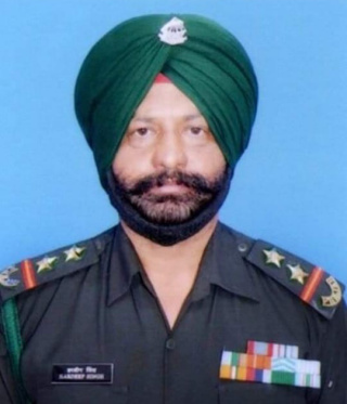 Read more about the article CM ਮਾਨ ਵਲੋਂ ਸ਼ਹੀਦ ਹਰਦੀਪ ਸਿੰਘ ਦੇ ਪਰਿਵਾਰ ਨੂੰ 1 ਕਰੋੜ ਰੁਪਏ ਦੀ ਸਹਾਇਤਾ ਰਾਸ਼ੀ ਅਤੇ ਪਰਿਵਾਰ ਨੂੰ ਸਰਕਾਰੀ ਨੌਕਰੀ ਦੇਣ ਦਾ ਐਲਾਨ 