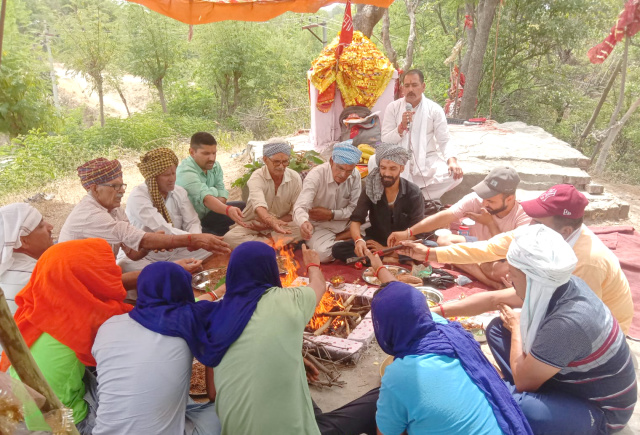 You are currently viewing ਰਾਜਪੂਤ ਕੌਂਡਲ ਗੋਤਰ ਵਲੋਂ ਦੇਹਰੀ ਪੂਜਨ ਤੇ ਹਵਨ ਯੱਗ ਦਾ ਆਯੋਜਨ