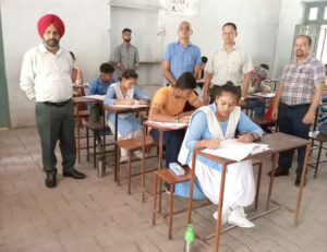 Read more about the article ਮੈਰੀਟੋਰੀਅਸ ਸਕੂਲਾਂ ‘ਚ ਦਾਖ਼ਲੇ ਲਈ 197 ‘ਚੋਂ 180 ਵਿਦਿਆਰਥੀਆਂ ਨੇ ਦਿੱਤੀ ਪ੍ਰੀਖਿਆ