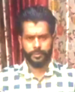 You are currently viewing ਪਿੰਡ ਕੁਲਾਰਾਂ ਦੇ ਇੱਕ ਘਰ ਦੇ ਗਟਰ ਚੋਂ ਨੌਜਵਾਨ ਦੀ ਲਾਸ਼ ਮਿਲਣ ਨਾਲ ਇਲਾਕੇ ਚ ਫੈਲੀ ਸਨਸਨੀ