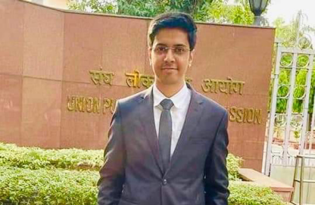 You are currently viewing ਰਜਤ ਬੀਟਨ ਵਲੋਂ ਲੋਕ ਸੇਵਾ ਕਮਿਸ਼ਨ (ਯੂਪੀਐਸਸੀ) ਪਾਸ ਕਰਨ ਤੇ ਗੁੱਜਰ ਭਾਈਚਾਰੇ ‘ਚ ਖੁਸ਼ੀ ਦੀ ਲਹਿਰ