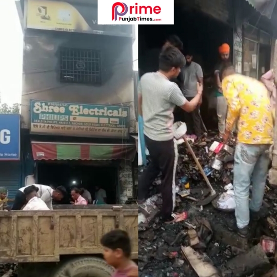 You are currently viewing BIG BREAKING गढ़दीवाला : इलेक्ट्रॉनिक की दुकान में लगी भयानक आग,सारा सामान जलकर राख, लाखों का नुकसान होने का अनुमान