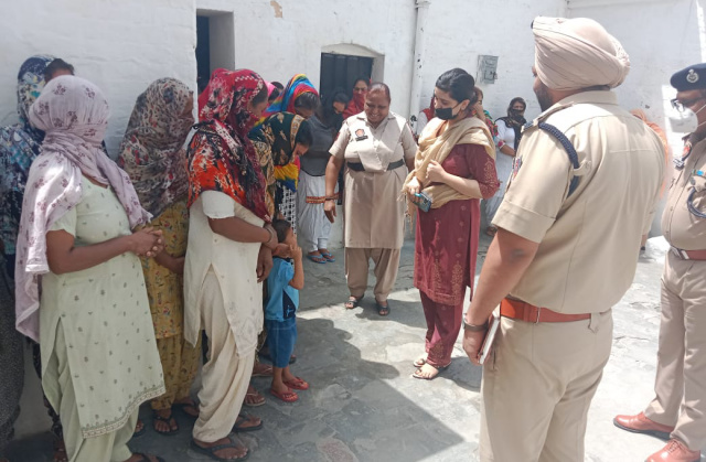 Read more about the article ਚੀਫ ਜੁਡੀਸ਼ੀਅਲ ਮੈਜਿਸਟੇ੍ਰਟ-ਕਮ-ਸਕੱਤਰ,ਜ਼ਿਲ੍ਹਾ ਕਾਨੂੰਨੀ ਸੇਵਾਵਾਂ ਅਥਾਰਟੀ,ਹੁਸ਼ਿਆਰਪੁਰ ਵੱਲੋਂ ਸੈਂਟਰਲ ਜੇਲ੍ਹ, ਹੁਸ਼ਿਆਰਪੁਰ ਦਾ ਦੌਰਾ