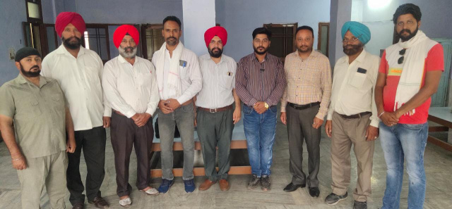Read more about the article ਜਰਨਲਿਸਟ ਐਸੋਸੀਏਸ਼ਨ (ਰਜਿ) ਪੰਜਾਬ ਦੀ ਅੰਮ੍ਰਿਤਸਰ ਇਕਾਈ ਵੱਲੋ ਪੱਤਰਕਾਰਾਂ ਦੀਆਂ ਮੁਸ਼ਕਿਲਾਂ ਤੇ ਕੀਤਾ ਵਿਚਾਰ ਵਟਾਂਦਰਾ