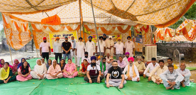 You are currently viewing ਕੰਢੀ ਕਨਾਲ ਨਹਿਰ ਨੂੰ ਹੇਠੋਂ ਪੱਕਾ ਕਰਨ ਦੇ ਵਿਰੋਧ ਚ ਪਿੰਡ ਮਸਤੀਵਾਲ’ਚ ਲਾਇਆ ਧਰਨਾ 20ਵੇਂ ਦਿਨ ਵੀ ਜਾਰੀ