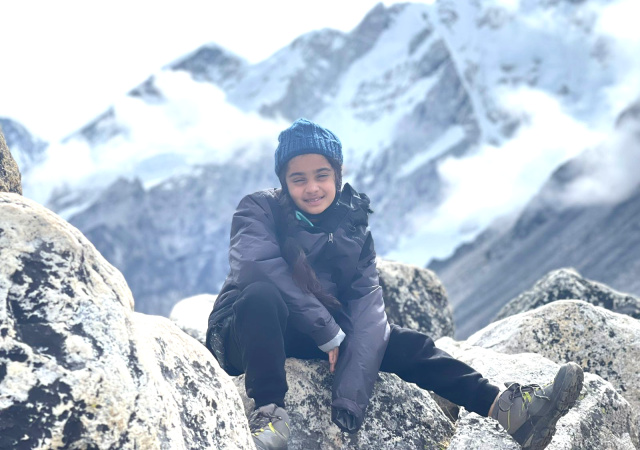 You are currently viewing ਰੋਪੜ ਦੀ ਸੱਤ ਸਾਲਾ ਲੜਕੀ ਨੇ ਮਾਉਂਟ ਏਵਰੇਸ਼ਟ ਦੇ ਬੇਸ ਕੈਂਪ ਤੇ ਪਹੁੰਚ ਕੇ ਨਵਾਂ ਇਤਿਹਾਸ ਸਿਰਜਿਆ 