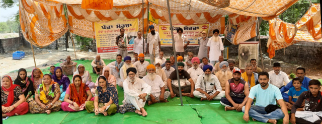 You are currently viewing ਕੰਢੀ ਕਨਾਲ ਨਹਿਰ ਨੂੰ ਹੇਠੋਂ ਪੱਕਾ ਕਰਨ ਦੇ ਵਿਰੋਧ ‘ਚ ਪਿੰਡ ਮਸਤੀਵਾਲ ‘ਚ ਲਾਇਆ ਧਰਨਾ 21 ਵੇਂ ਦਿਨ ਵੀ ਜਾਰੀ